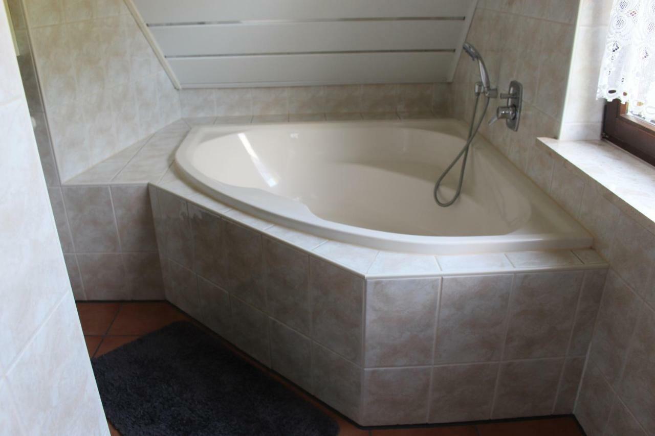 Ferienwohnung "An Der St. Ludmila" Crostwitz Kültér fotó